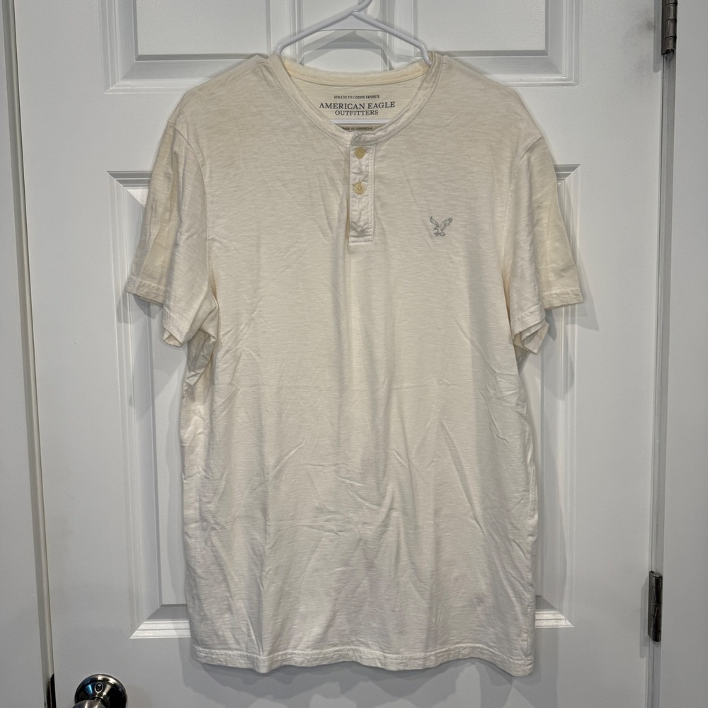 American Eagle Mens Henley Shirt Size Large Cream Short Sleeve Slub Tee‎